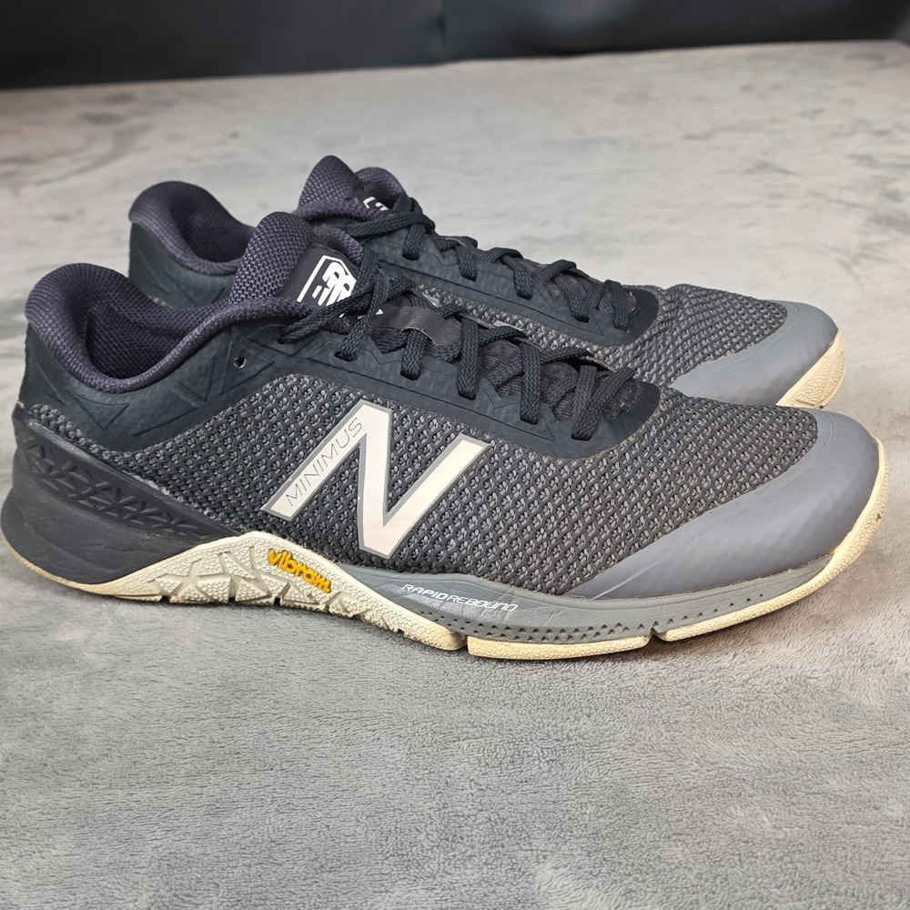 Size 9 - New Balance Minimus 40 Grey